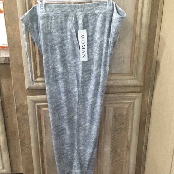 New Medium Grey Color Sweatpants With Drawstring - Picture 10 of 12
